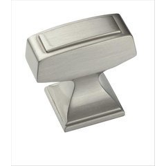 Mulholland 1-1/4 Inch Length Satin Chrome Cabinet Knob Mulholland 1-1/4 Inch Length Satin Chrome Cabinet Knob