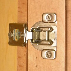 Compact 38N Hinge and Mounting Plate 1/2 inch Overlay Compact 38N Hinge and Mounting Plate 1/2 inch Overlay