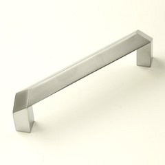 Venus 3-3/4 Inch Center to Center Dull Chrome Europe Cabinet Pull Venus 3-3/4 Inch Center to Center Dull Chrome Europe Cabinet Pull